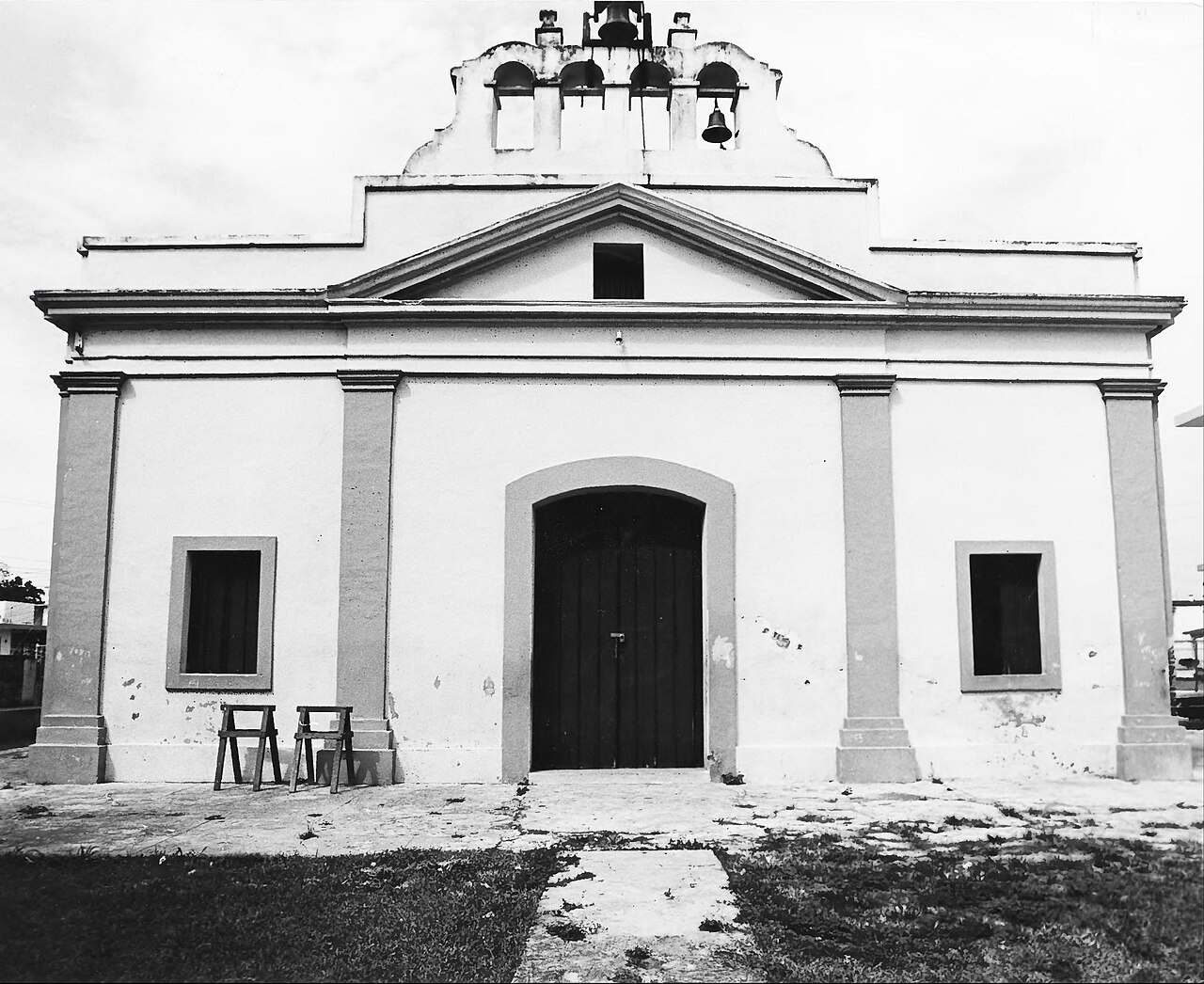 Historic photo of the San Pedro Apóstol parish church on the plaza of Toa Baja, Puerto Rico